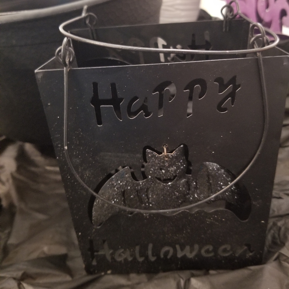 Two Halloween Containers - Picture 2 of 3